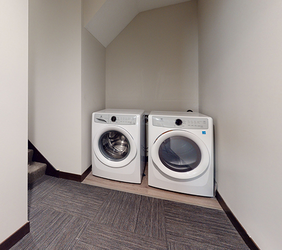 505-8th-Unit-4-Laundry.jpg