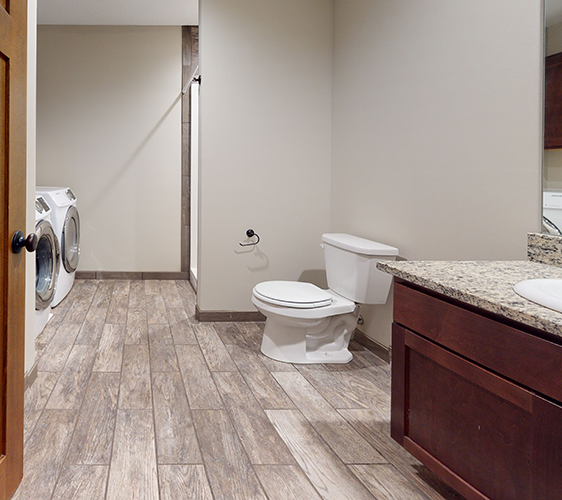 1208-Como-Ave-1-Bathroom(1).png