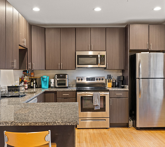 712 4th St SE_Unit 2_005 c.jpg