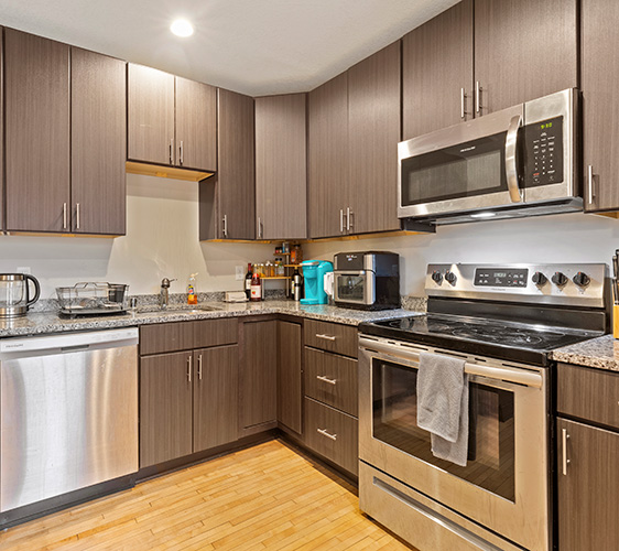 712 4th St SE_Unit 2_007 c.jpg
