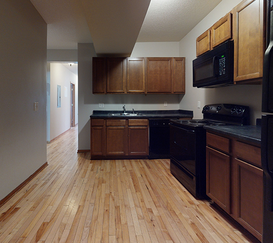 516-12th-Ave-SE-2-Kitchen.jpg