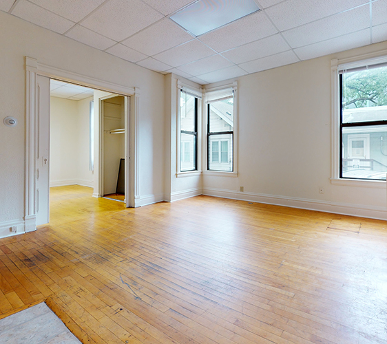 1120-1122-4th-ST-SE-Unfurnished.jpg