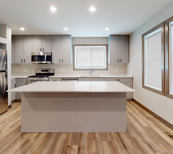 1042-20th-Ave-SE-Kitchen c.jpg