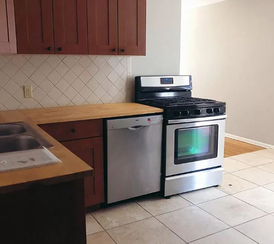 917 22nd Ave SE Kitchen.jpg