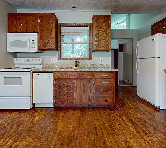 1081-18th-Ave-SE-Kitchen.jpg