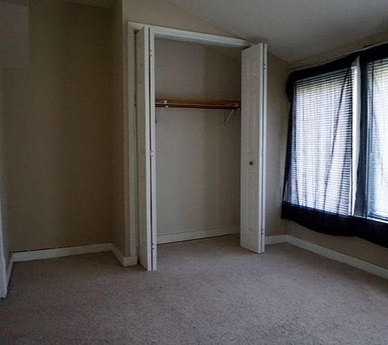 939 Weeks Ave SE Bedroom.JPG