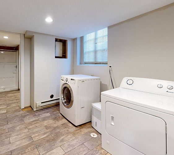 701-10th-Ave-SE-Laundry c.jpg