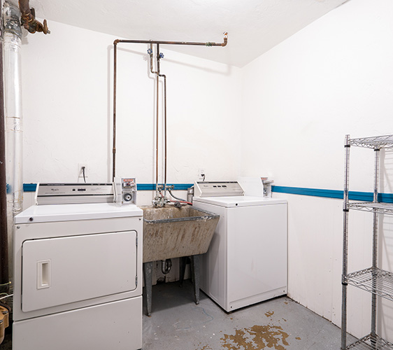519 10th Ave SE MLS-22 (1) laundry room.jpg